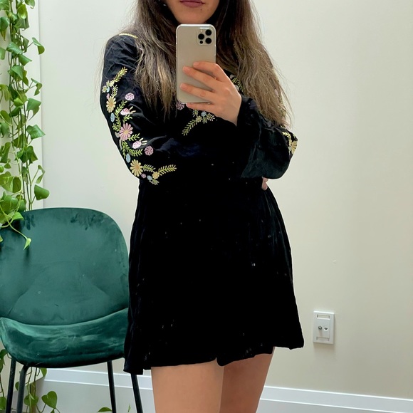 Black & floral boho mini dress - Picture 2 of 7